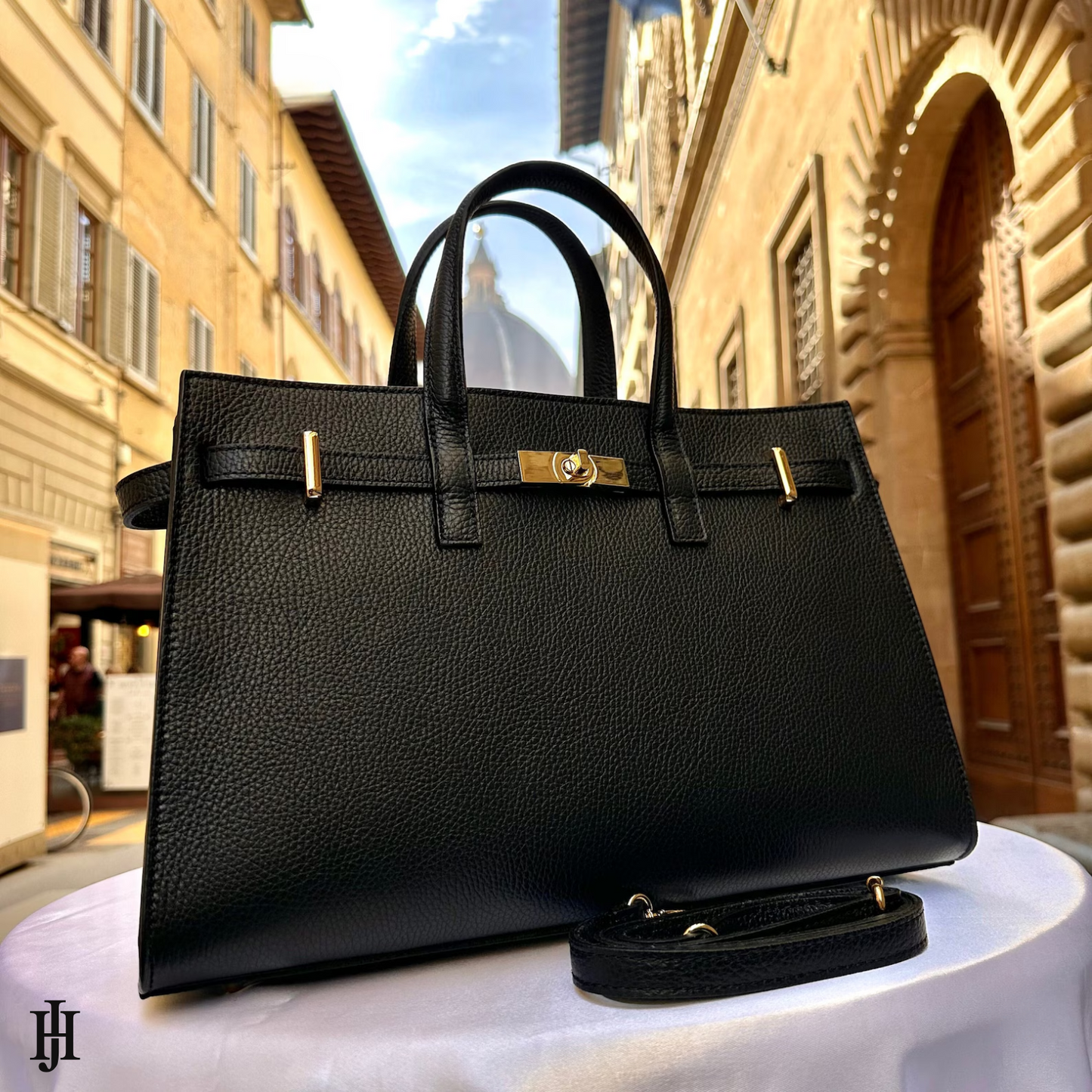 Jones Hudson - Timeless Handbag